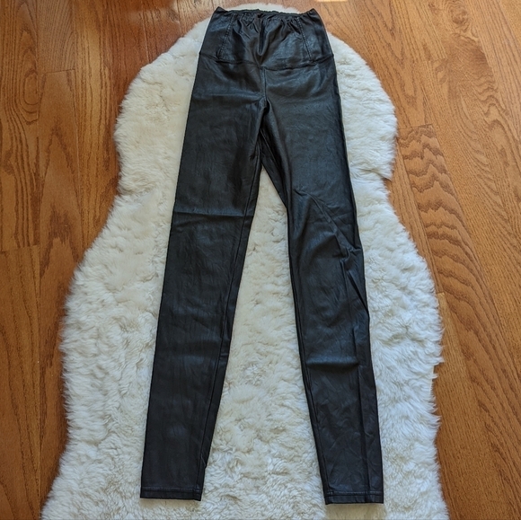 ARITZIA Wilfred free Daria faux leather vegan leggings black xs - Picture 4 of 8
